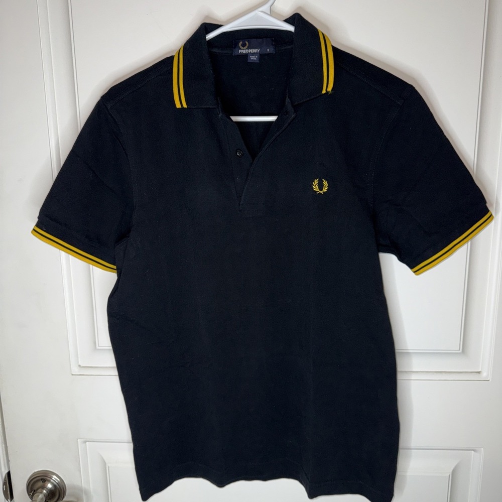 Fred Perry Polo Black and Yellow Size Small